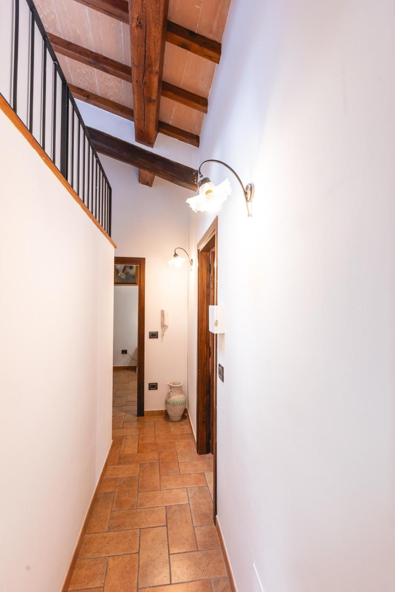Palazzetto San Lorenzo *