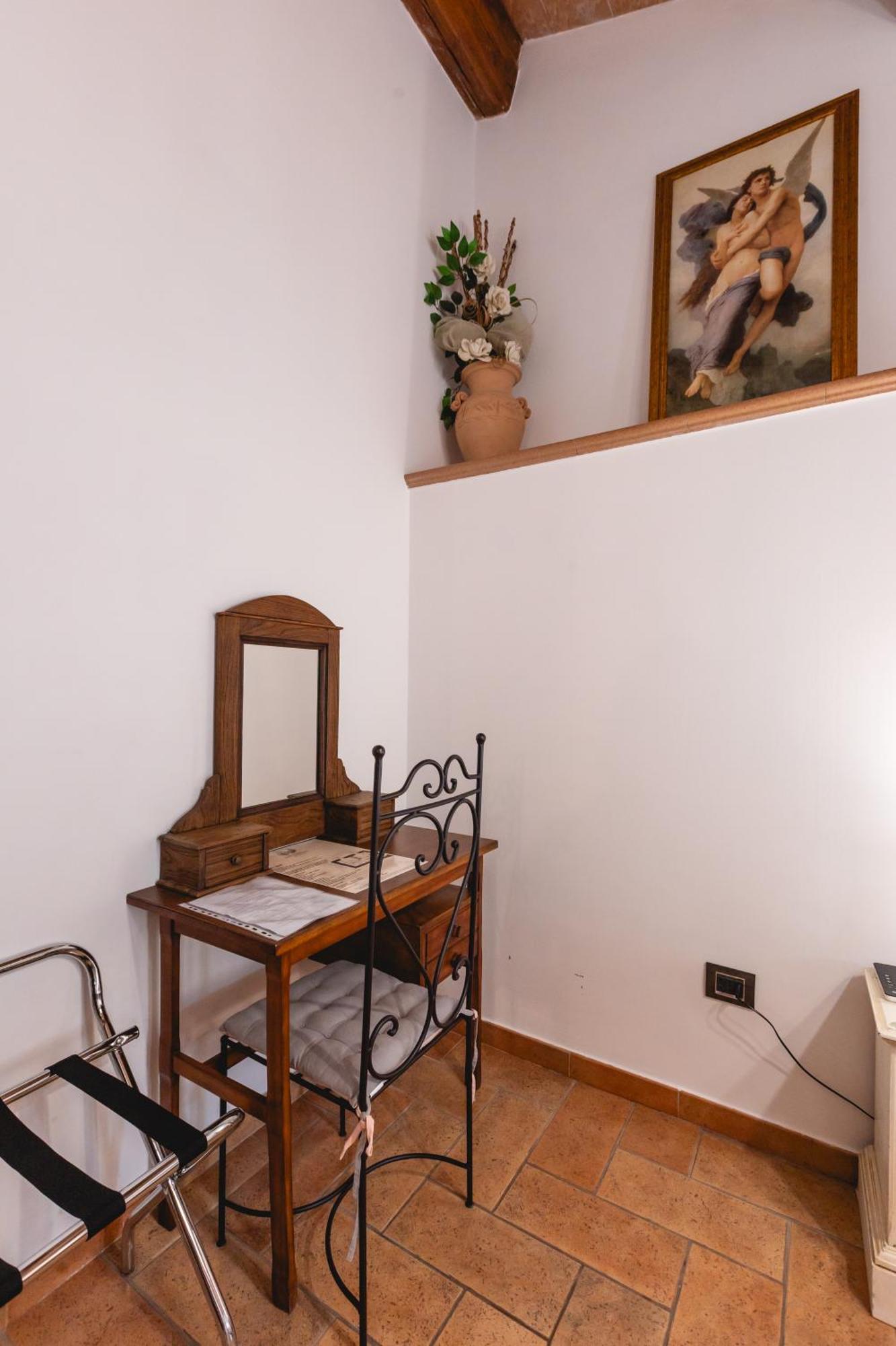 Palazzetto San Lorenzo Viterbe