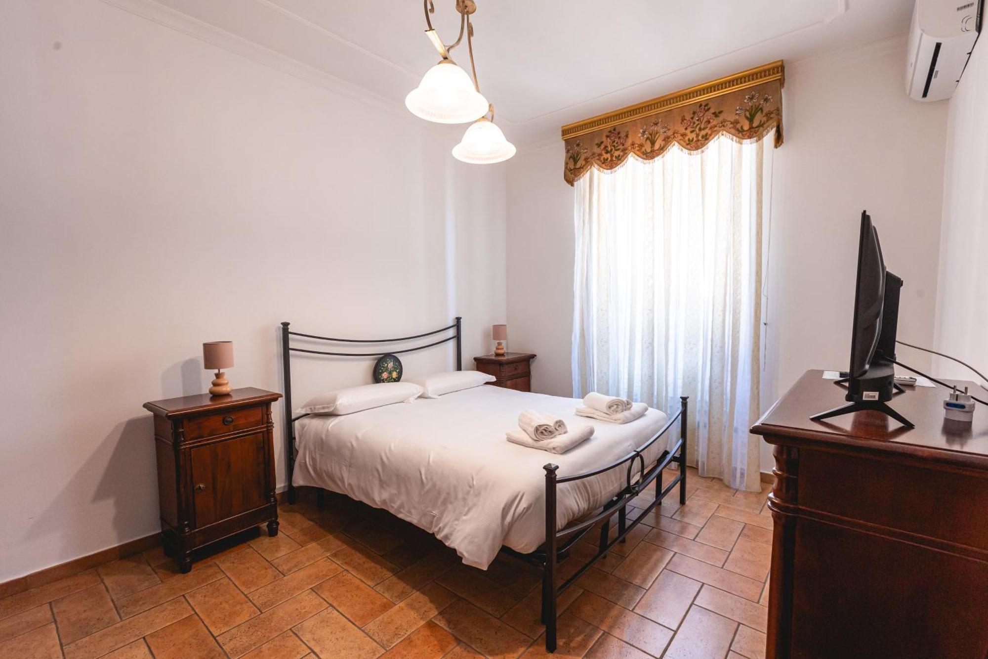 Palazzetto San Lorenzo *